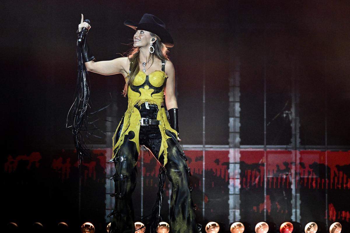 Lainey Wilson performs at the Spectrum Center Saturday, Oct. 25, 2025, in Charlotte, N.C.
