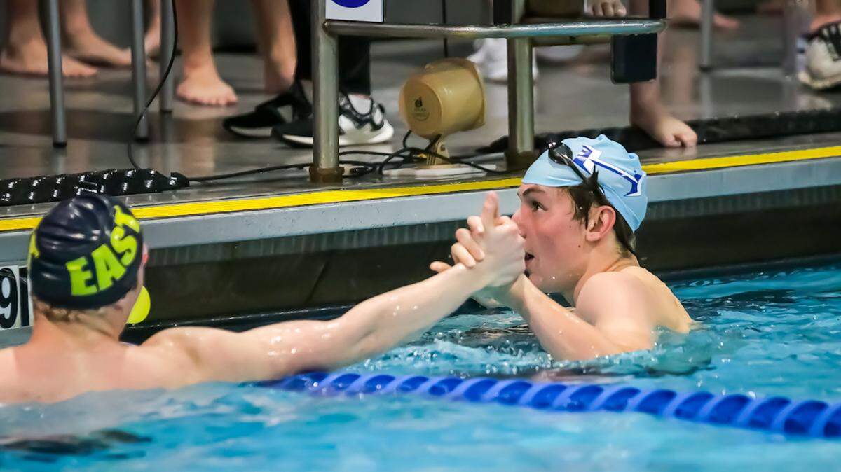 Swimmers Showed Great Sportsmanship After The Races At The Highschool Swimming 4A Western Regional championships