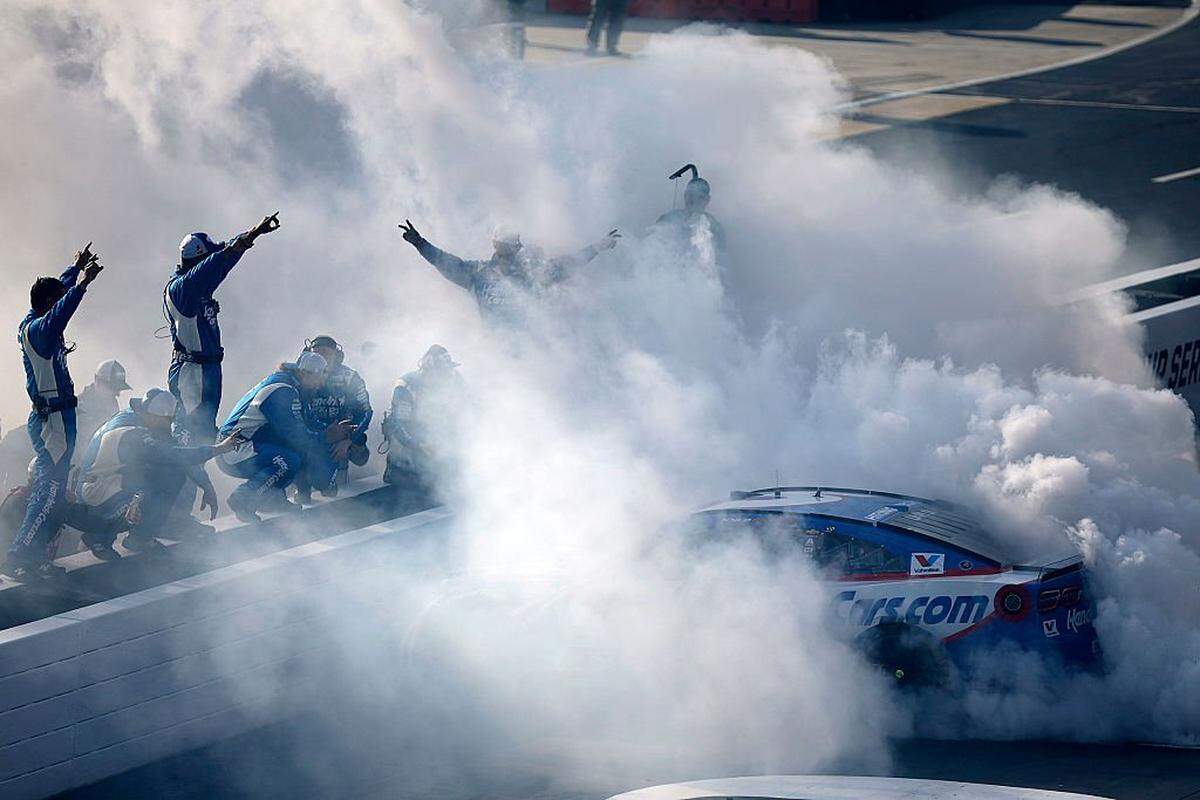 BRISTOL, TENNESSEE - APRIL 13: Kyle Larson, driver of the #5 HendrickCars.com Chevrolet, celebrates with a burnout after winning the NASCAR Cup Series Food City 500 at Bristol Motor Speedway on April 13, 2025 in Bristol, Tennessee. (Photo by Sean Gardner/Getty Images)