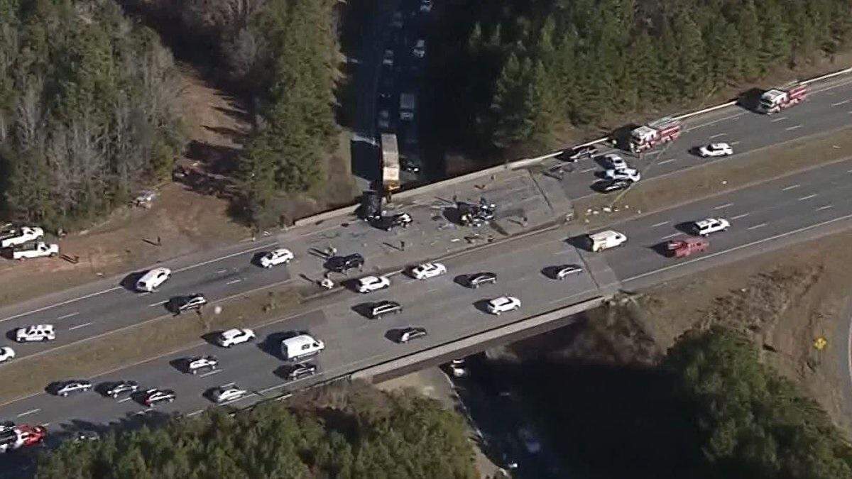 This view from WBTV’s helicopter shows a multi-vehicle crash that killed one person on Independence Boulevard near Interstate 485 in Matthews on Dec. 23, 2021.