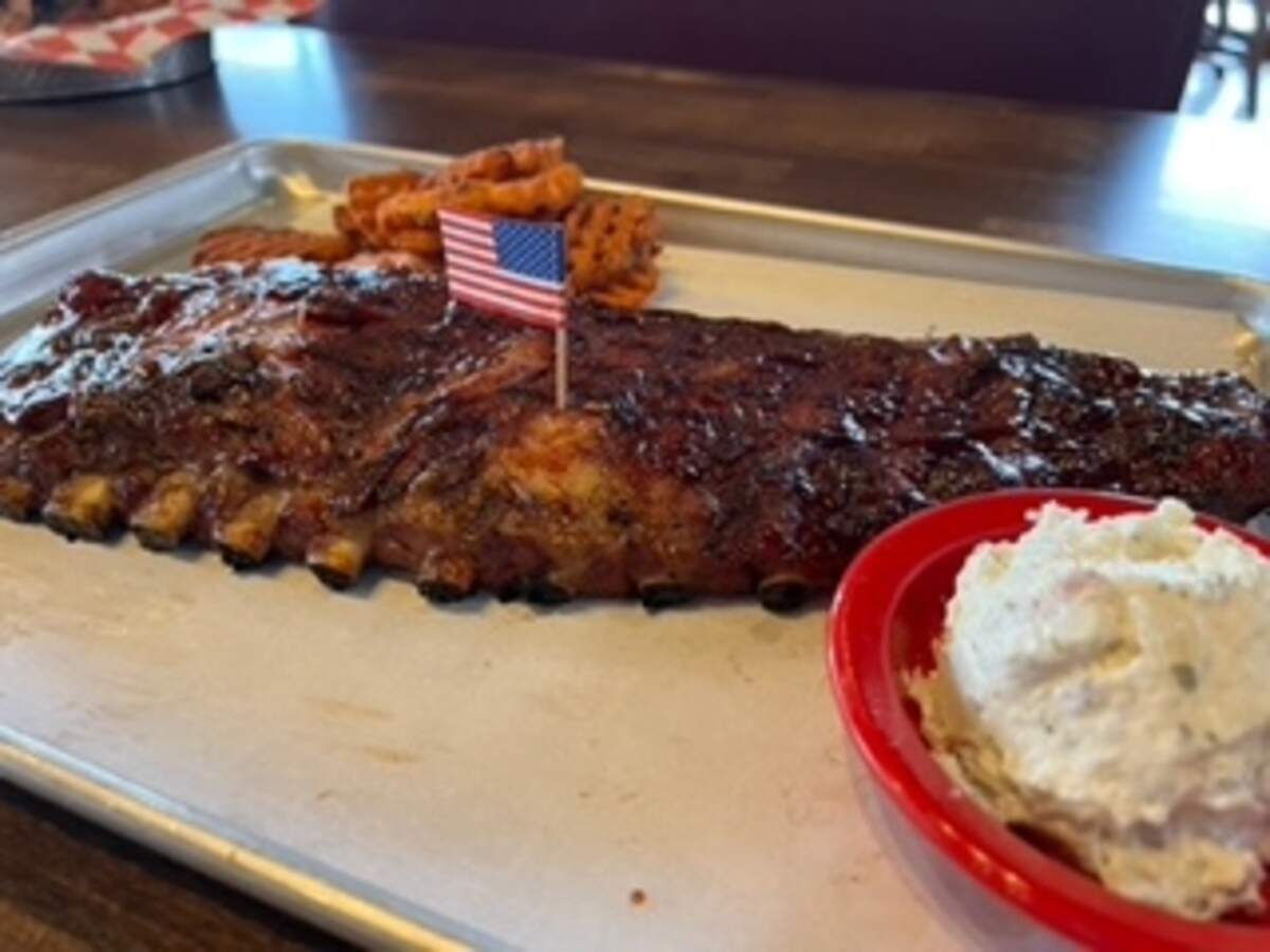 521 BBQ & Grill’s 521 specialty ribs are mixed in its 521 signature spice, smoked throughout the day and then brushed in 521 barbecue sauce.