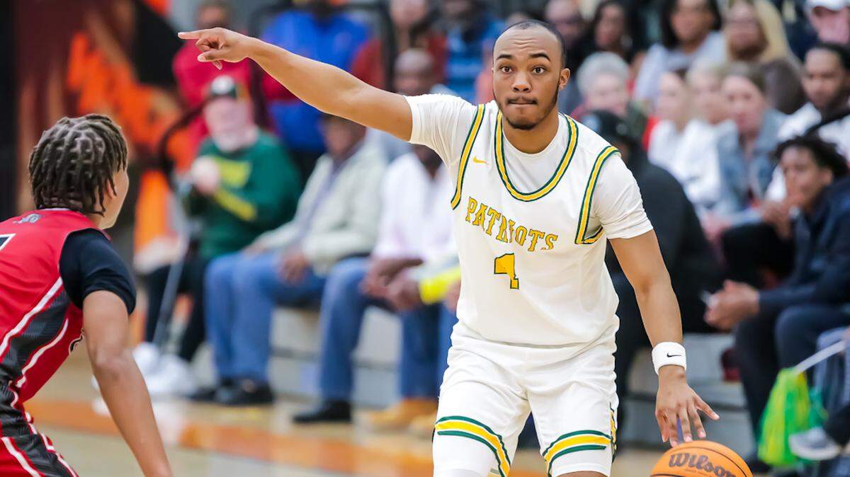 Independence Guard Kameron Jasper Brings The Ball Up The Court Through Butlers full Press