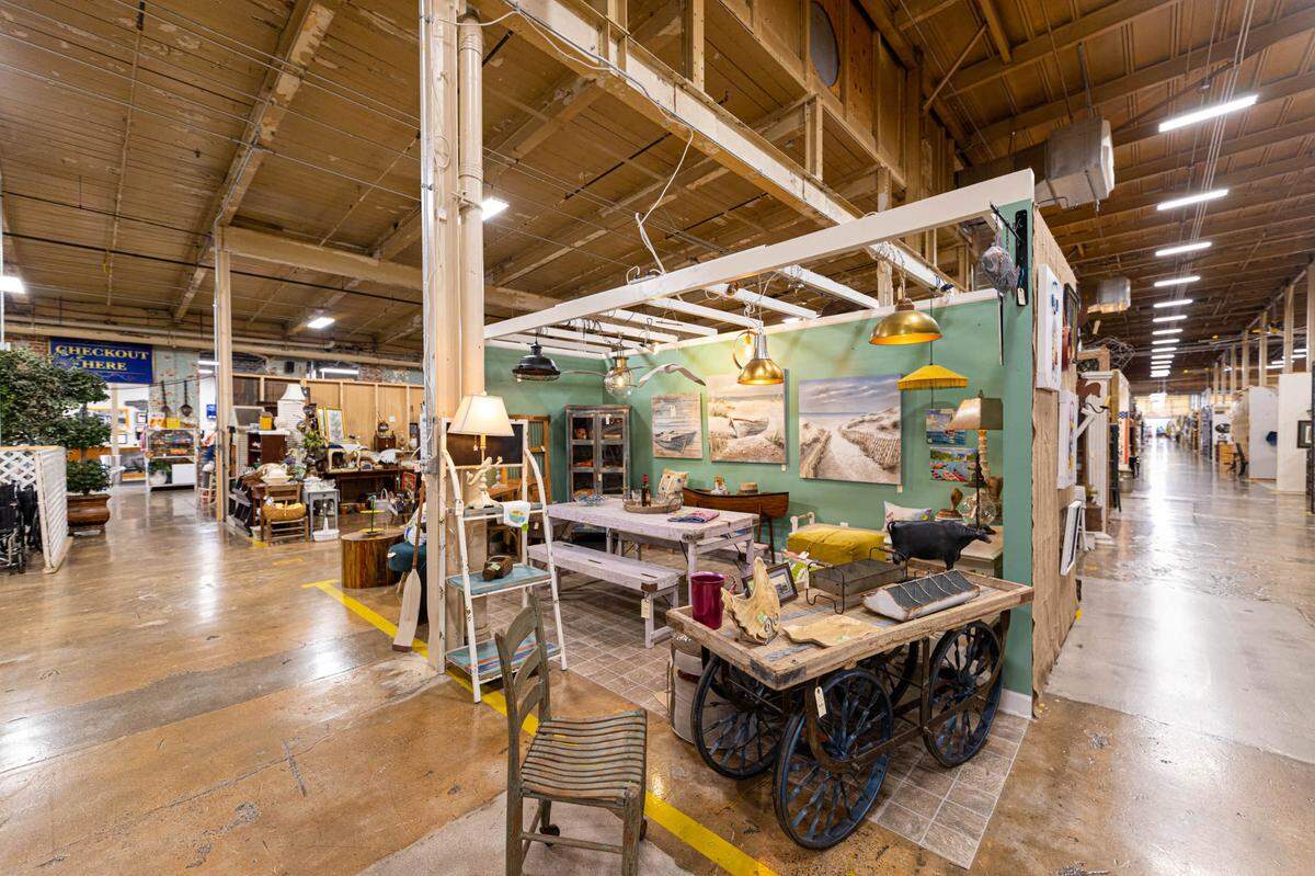 Explore antiques at the Merino Mill.&nbsp;