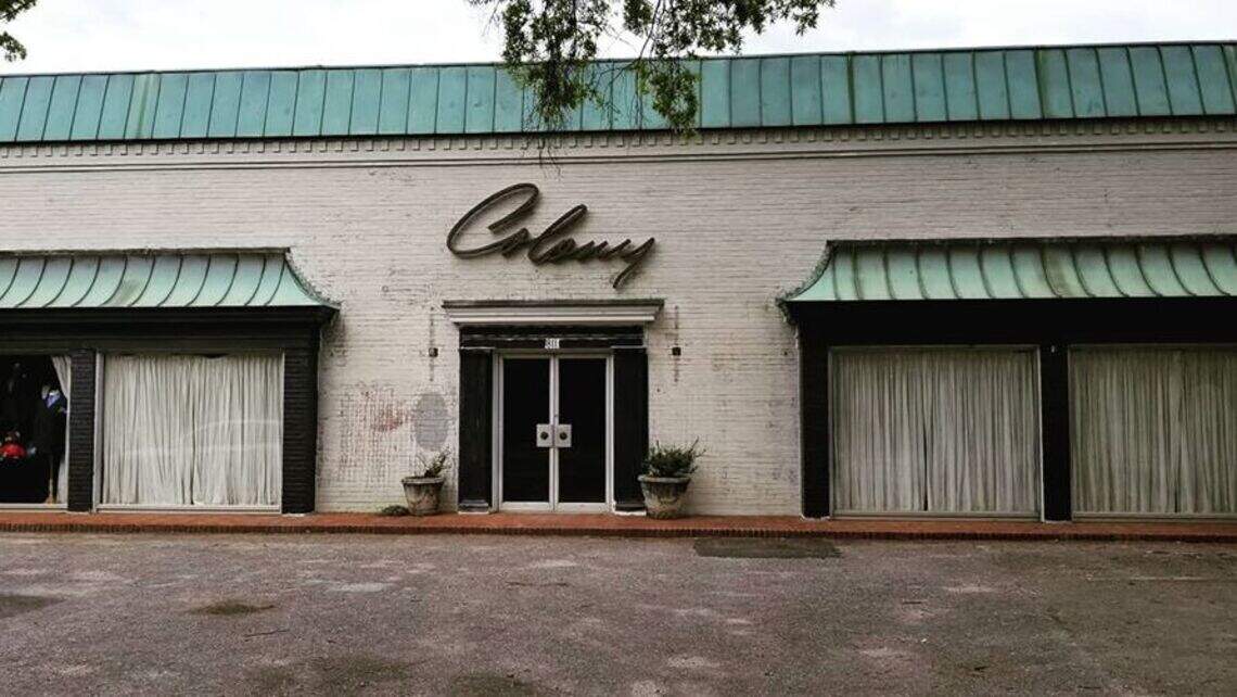 A familiar business is moving to Charlotte’s Colony Furniture building in Eastover