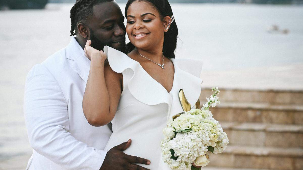 Miketa Proctor and Joseph “Jay” Davis, owners of Lulu’s Maryland Style Chicken and Seafood, were married at a lakeside mansion in the midst of the COVID-19 pandemic.
