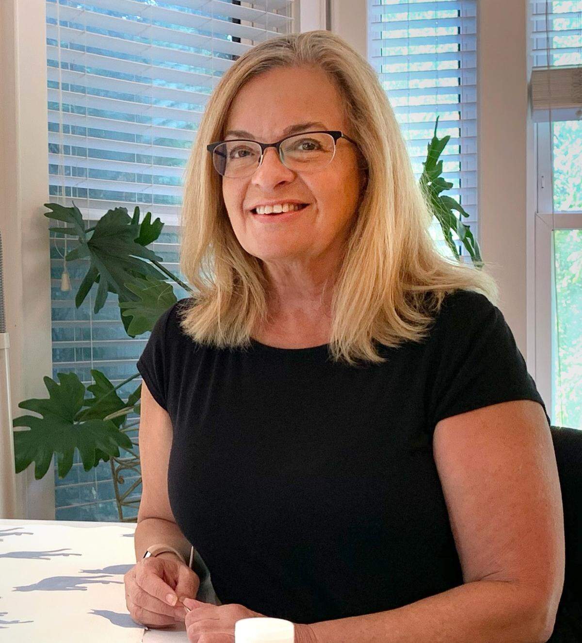 “Narrative and illustrational,” is how Charlotte artist Barbara Schreiber describes her style. Some of her work focuses on climate change and habitat loss. “Even going back to childhood,” Schreiber said, “my work has always combined the pretty picture and the ugly subject.”