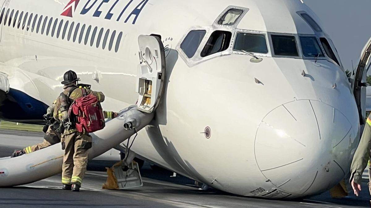 Delta flight 1092 landed successfully without nose gear Wednesday morning at Charlotte Douglas Airport.