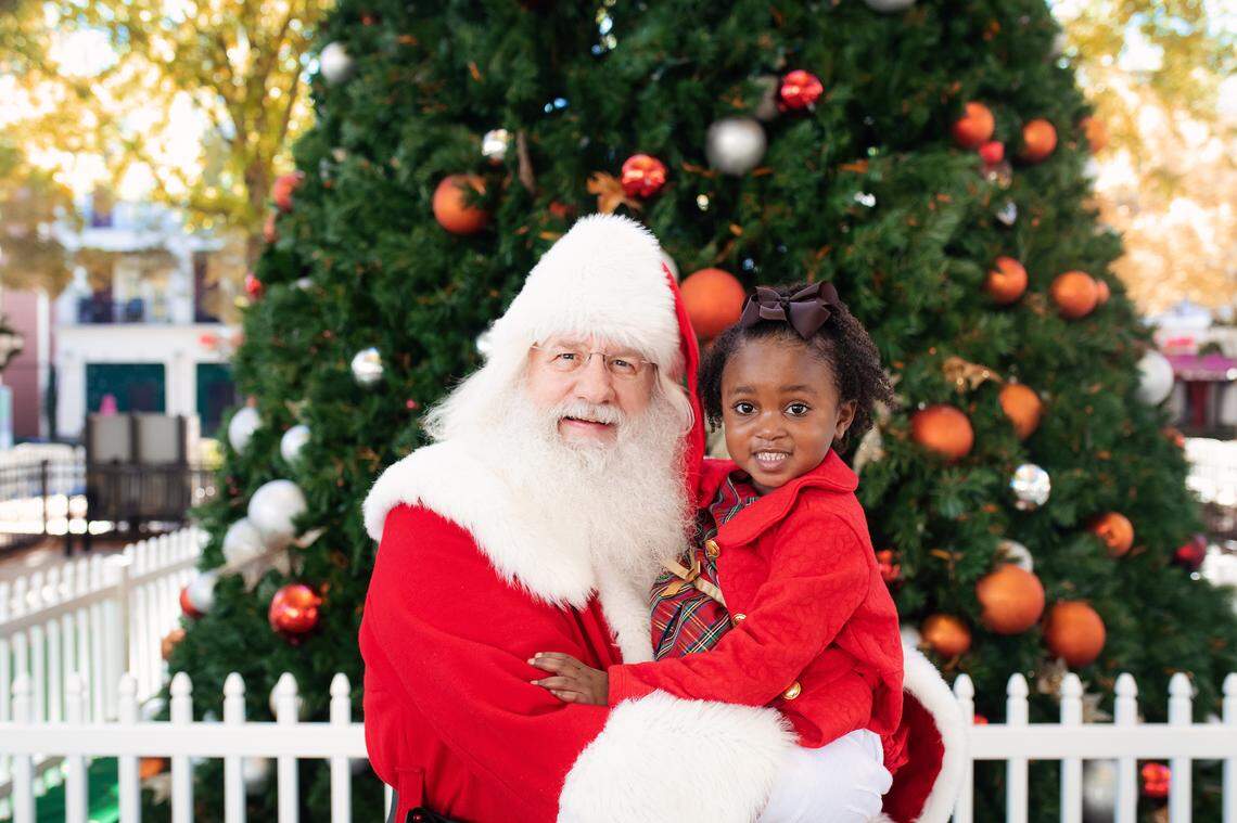 Make an appointment for photos with Santa at Birkdale Village.