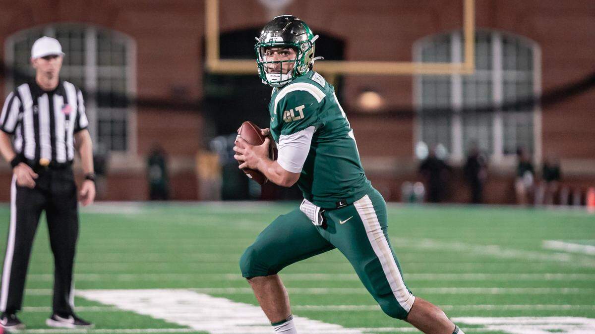 Charlotte 49ers quarterback Chris Reynolds is expected to return from injury today against Rice.
