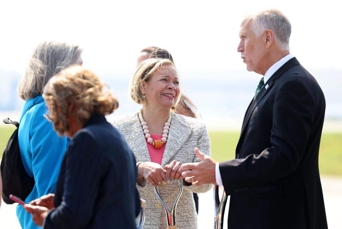 U.S. Sen. Thom Tillis and Charlotte Mayor Vi Lyles&nbsp;at the airport runway groundbreaking. Both spoke of the importance of the project and the airport.