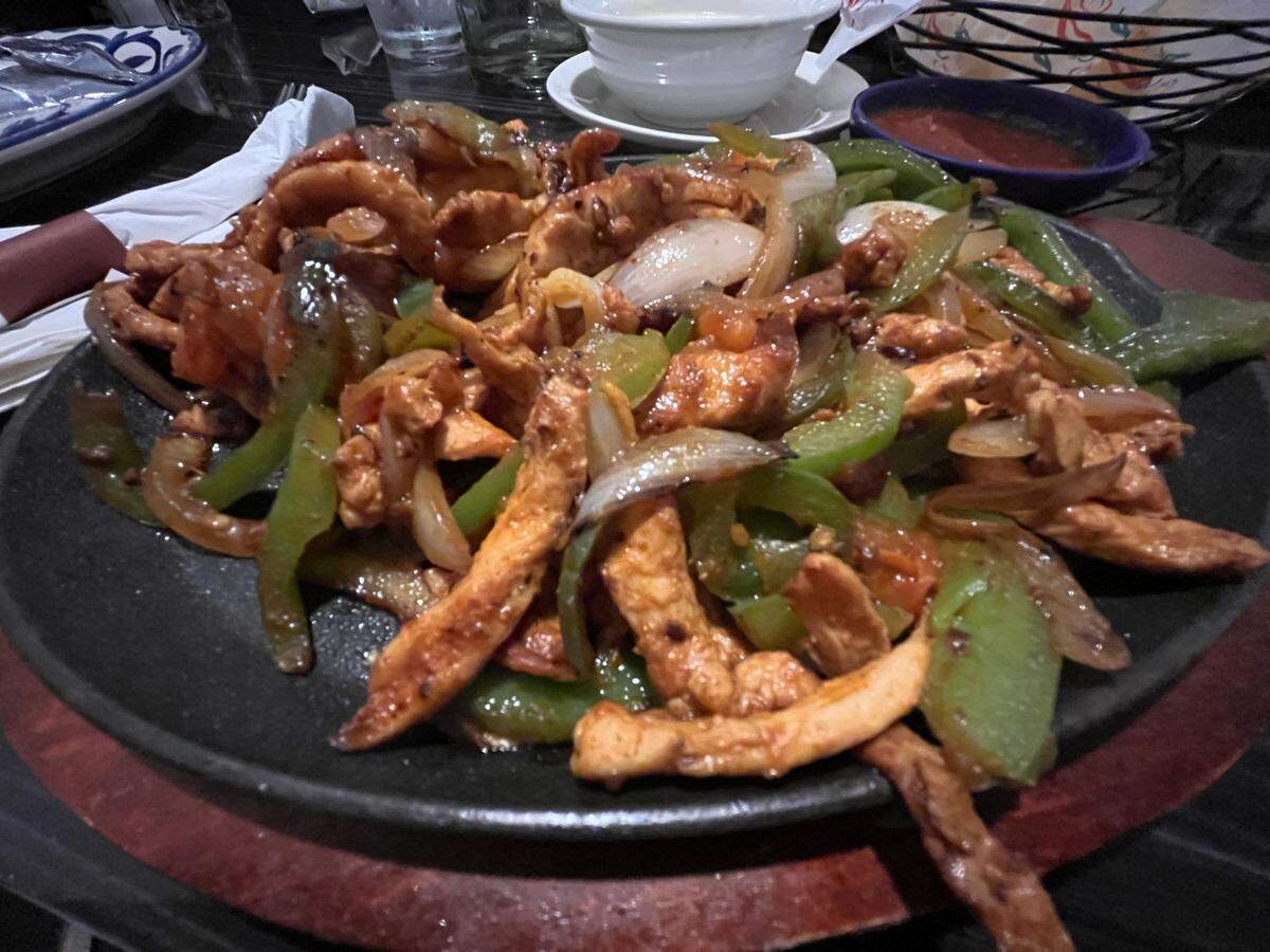 Casa del Tequila’s chicken fajitas.