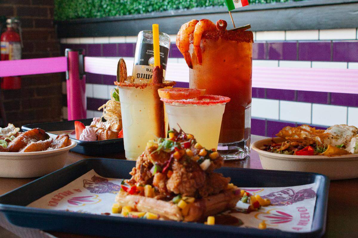 Que Fresa’s brunch drinks menu includes a Paloma (Lunazul reposado, grapefruit soda, juice sparkling wine, agave and a grapefruit salt rim for $10); a La Reina (house margarita crowned with a Coronita Extra beer, a Tajin rim and tamarind Chamoy straw for $11) and a Michelava con Cameron (Lunazul blanco, Mexican beer, Clamato Valentina hot sauace, fresh lime juice, poached adobo shrimp and Tajin for $16).