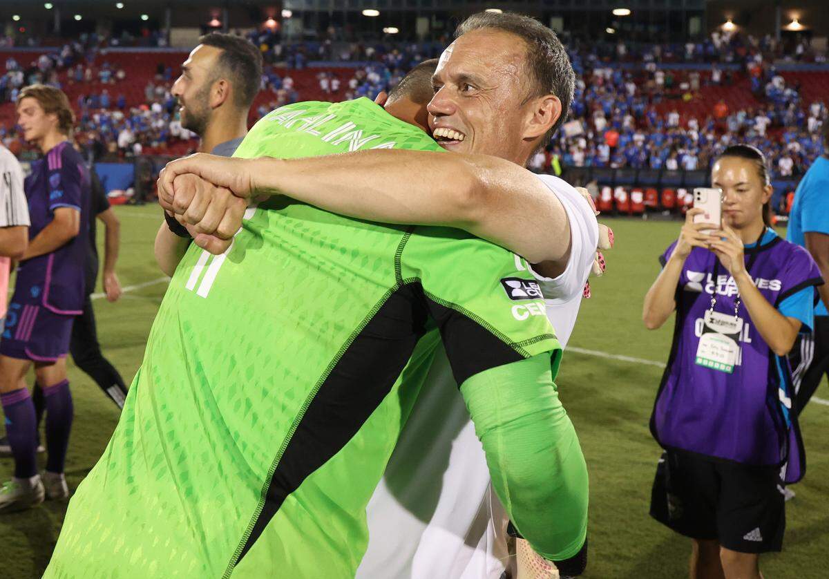 Charlotte FC goalkeeper Kristijan Kahlina (1) celebrates with head coach Christian Lattanzio after a match against Cruz Azul at Toyota Stadium. / Kevin Jairaj-USA TODAY Sports