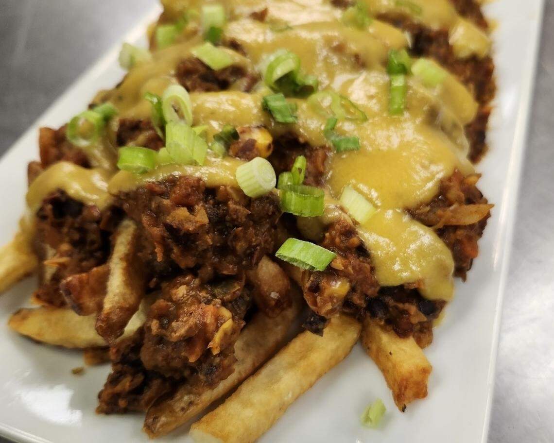 Veggeez chili cheese fries are hand-cut, well-seasoned, and topped with the restaurant’s “best damn chili” and vegan cheez sauce.