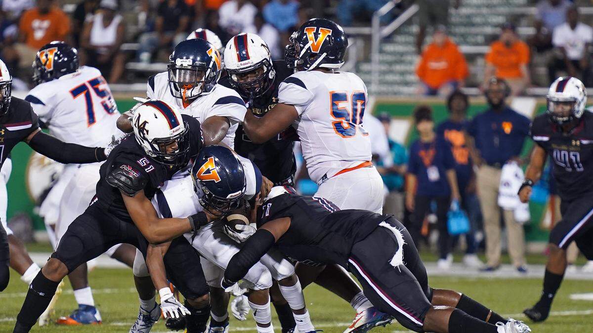 Mallard Creek’s defense held Vance to one touchdown in a physical 20-7 win at UNC Charlotte’s Richardson Stadium on Saturday.