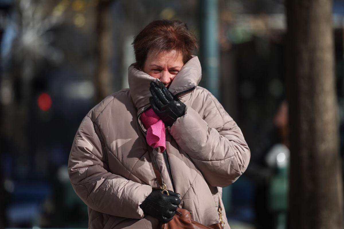 The low temperature expected for early Christmas morning on Sunday will be in the high teens, according to weather.com. 