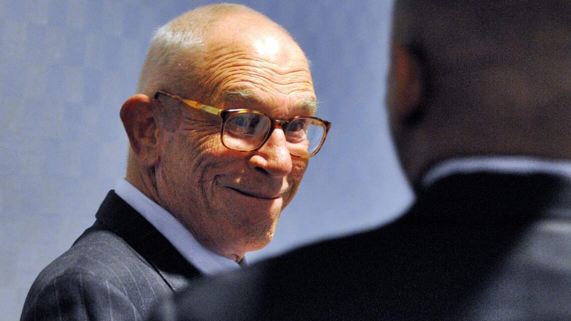 Longtime First Union bank CEO Ed Crutchfield, an influential force in Charlotte, dies