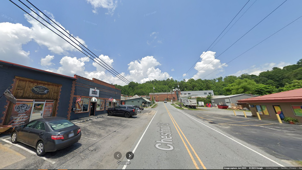 North Carolina mountain town of Rosman sees three minor earthquakes over four days, and people have reported feeling the shaking, USGS says. What’s causing it?