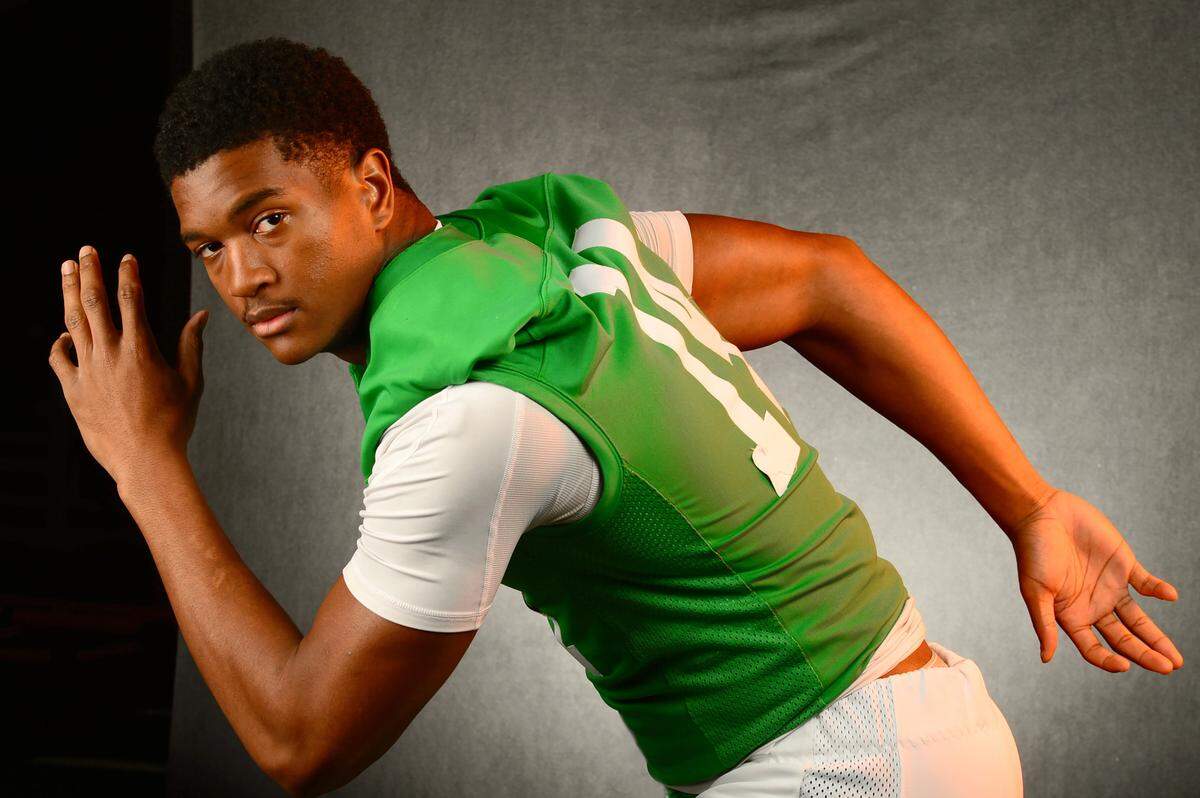 Myers Park Mustangs defensive lineman Rodney Dunham on Tuesday, December 9, 2025.