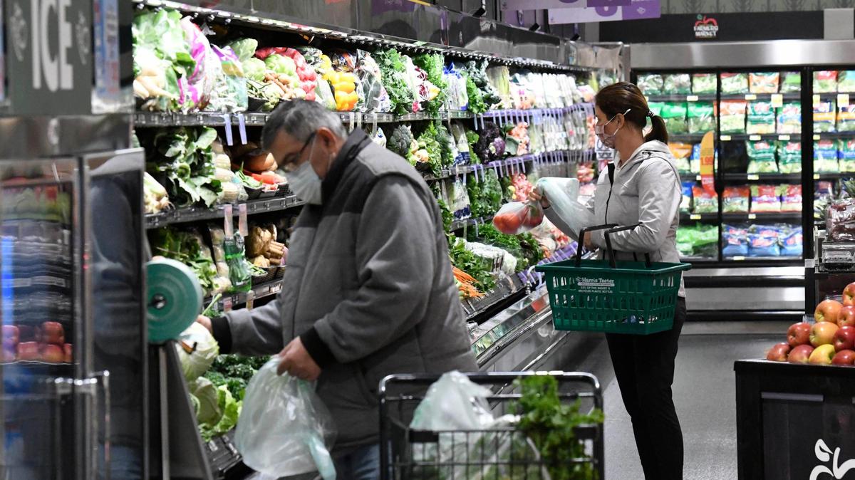 Harris Teeter grocery store will be open on Easter.