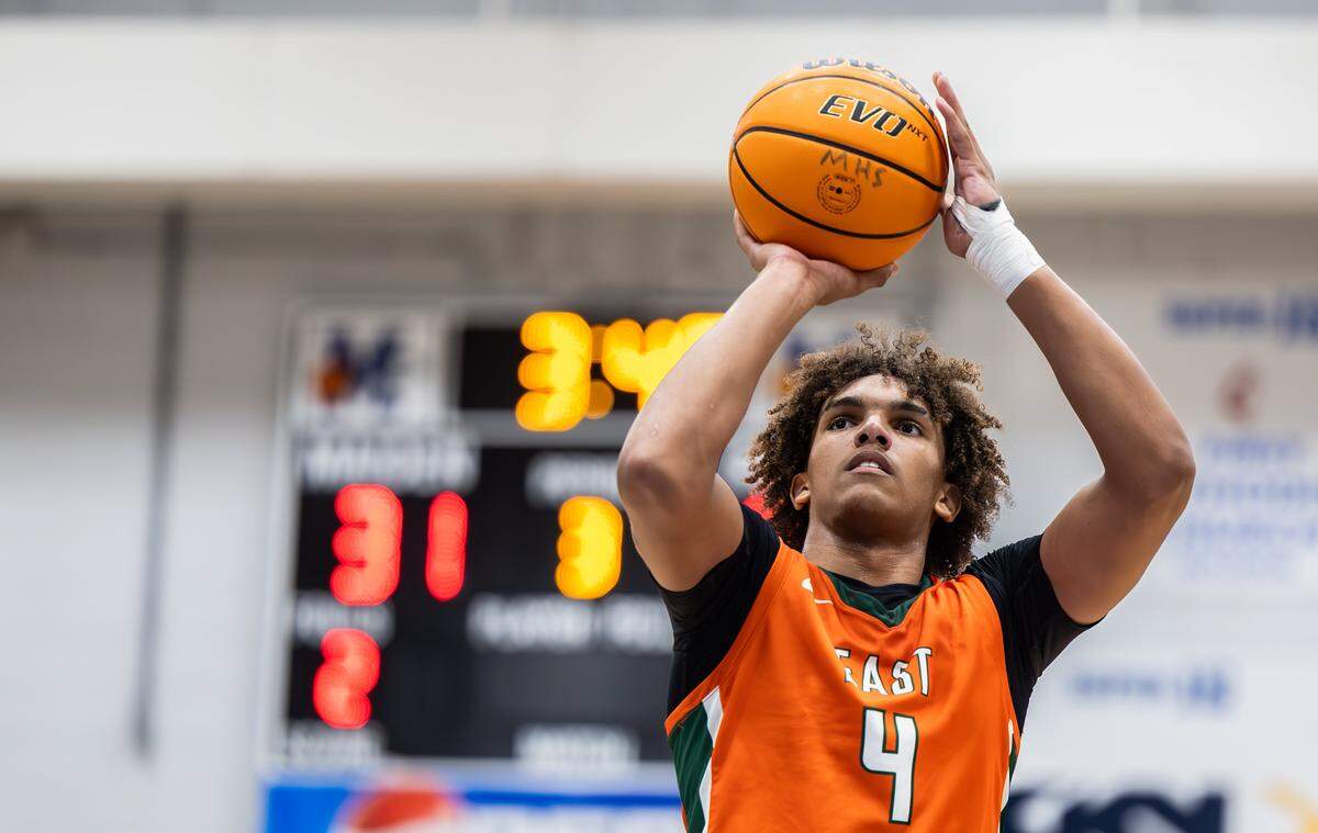East Lincoln Mustangs Jaxon Dollar makes a free throw against the Maiden Blue Devils at Maiden High School in Maiden, N.C., on Monday, January 12, 2025.