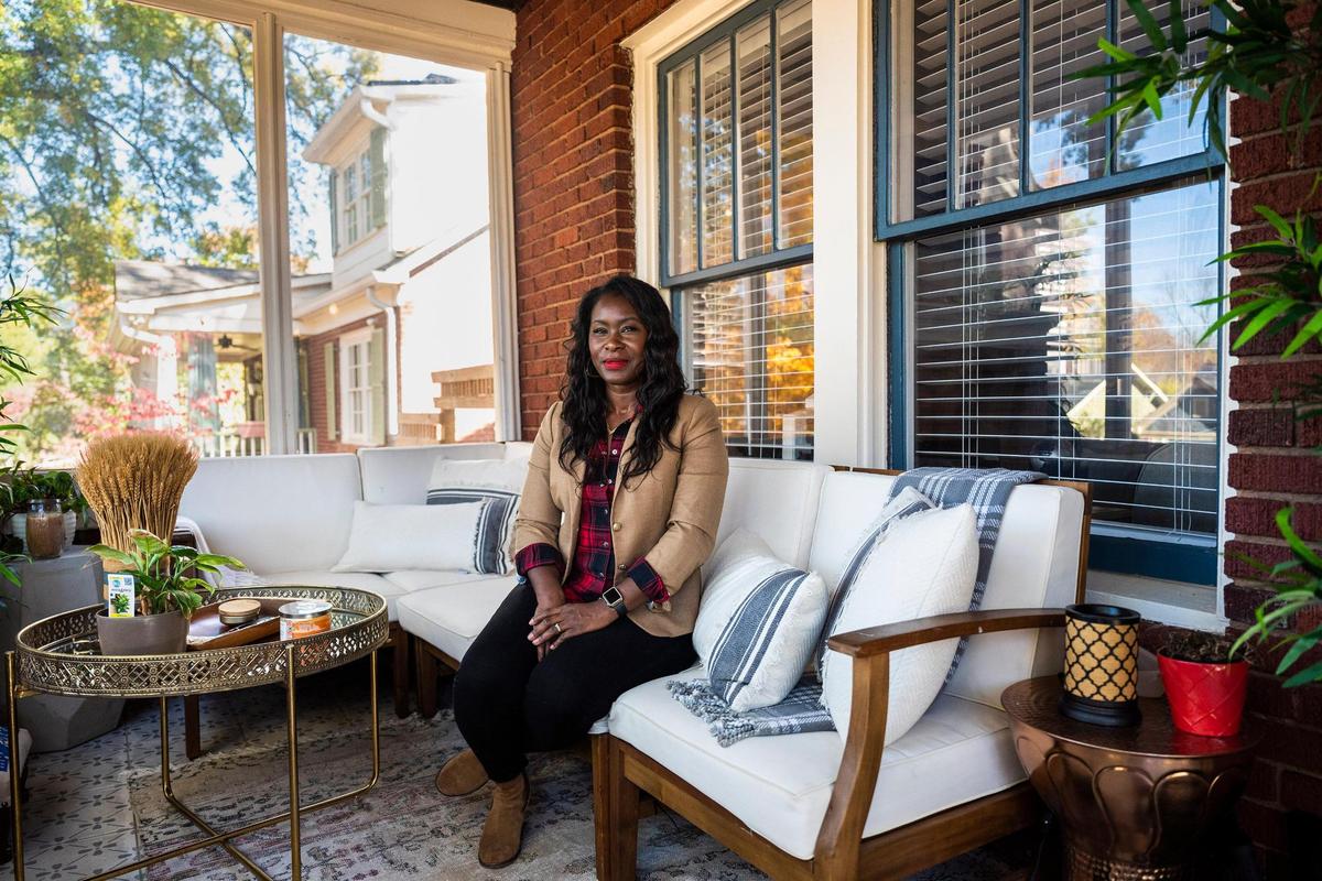 KaTonya Wilson was one of several participants in a recent seminar hosted by the nonprofit Incremental Development Alliance. The alliance was brought in by the city of Charlotte and other organizations to foster local projects that strengthen neighborhoods and builds wealth.
