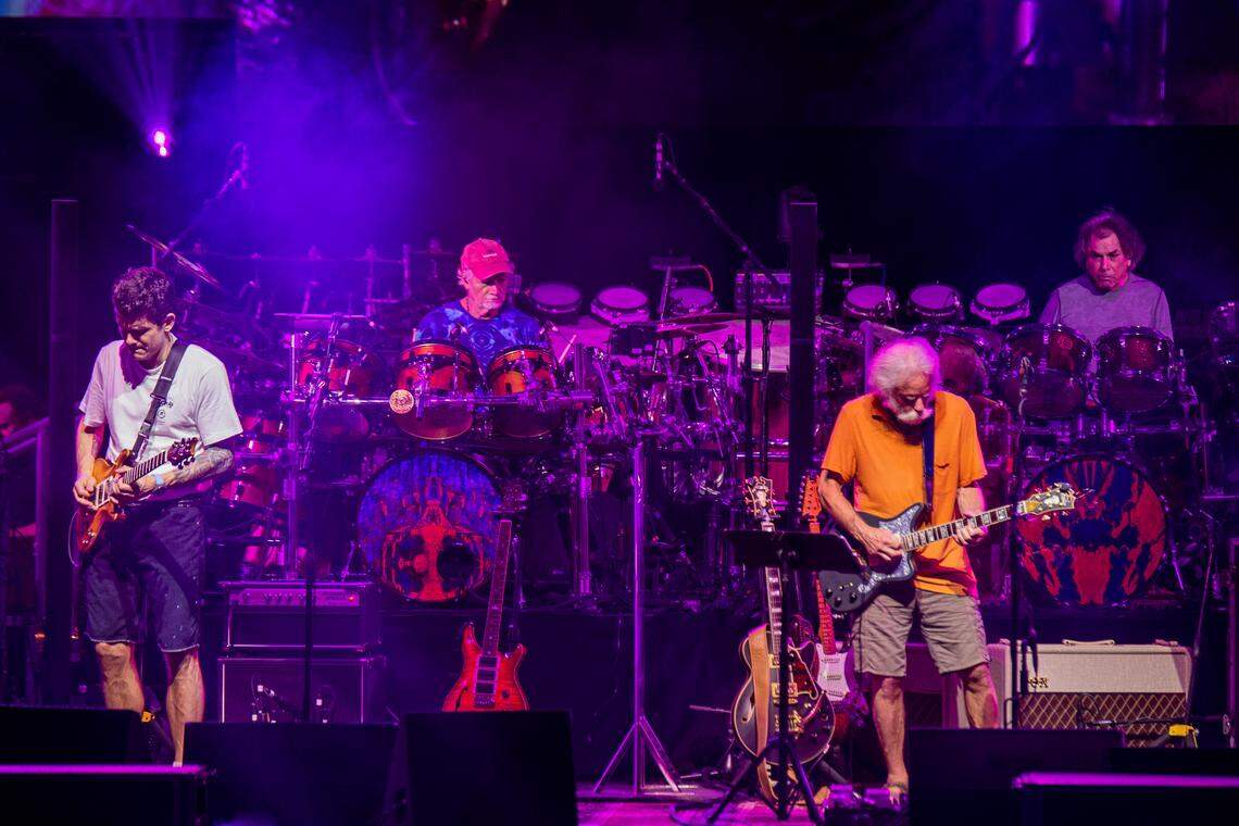 John Mayer (left) and original Grateful Dead member Bob Weir performed together as Dead & Company stopped at Charlotte’s PNC Music Pavilion.
