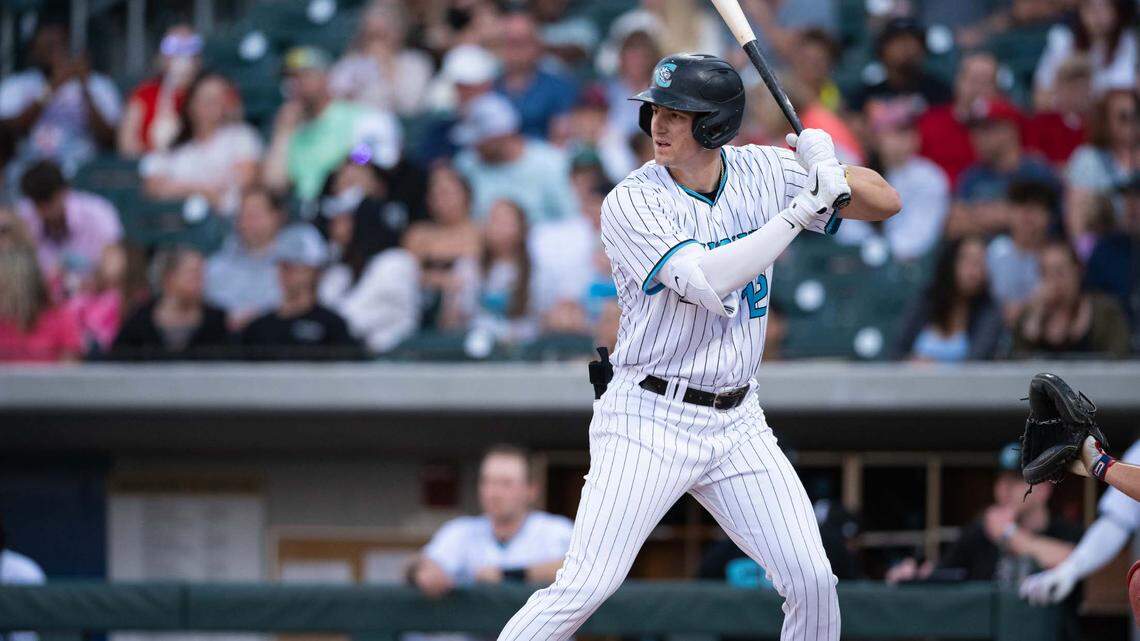 White Sox top prospect Colson Montgomery draws from three sports as Knights standout