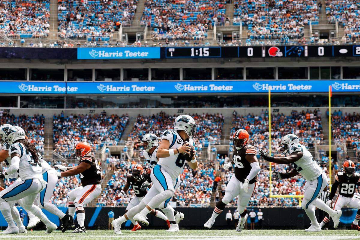 Carolina Panthers quarterback Baker Mayfield (6) drops back to pass the ball during a game against the Cleveland Browns at Bank of America Stadium in Charlotte, N.C., Sunday, Sept. 11, 2022.