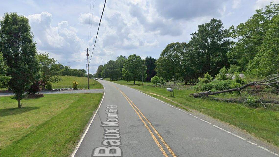 Deputies bust cockfighting ring, find 400 roosters in cages, NC sheriff says