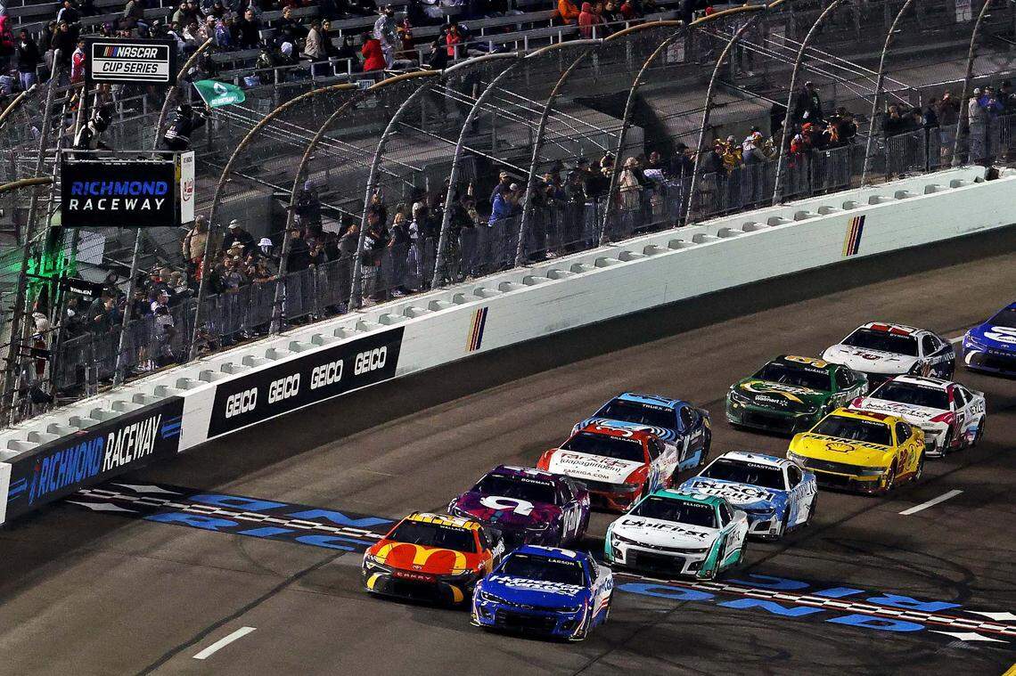 Mar 31, 2024; Richmond, Virginia, USA; NASCAR Cup Series driver Kyle Larson (5) and NASCAR Cup Series driver Bubba Wallace (23) lead a restart of the Toyota Owners 400 at Richmond Raceway.