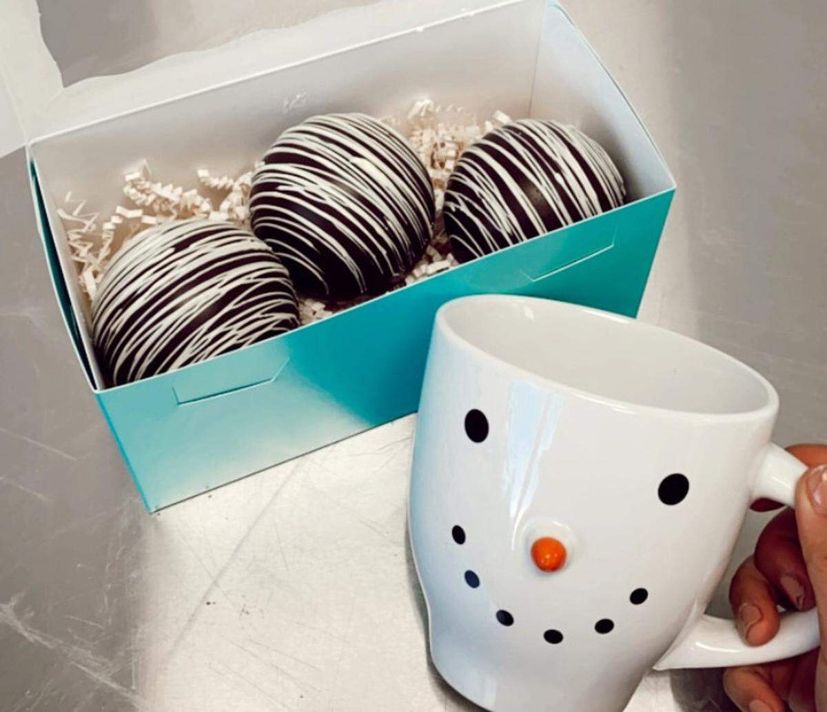 Create your own hot chocolate bombs in a Sweet Spot Studio class.