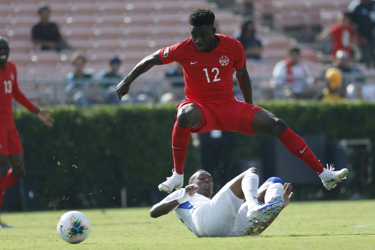 Canada midfielder Alphonso Davies (12) plays for Germany’s Bayern Munich.
