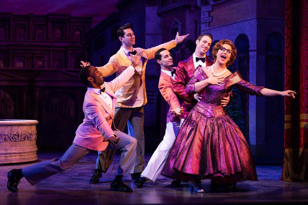 The Blumenthal’s 2020-21 season will open with “Tootsie” at the Belk Theater. The Broadway touring company will perform Nov. 10-15. This photo is from the original Broadway production.