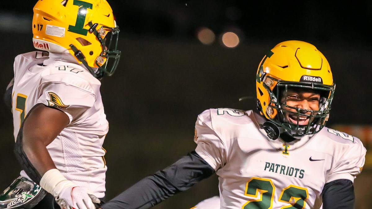 independent Celebrates A Second Touchdown Against Lake Norman Wildcats