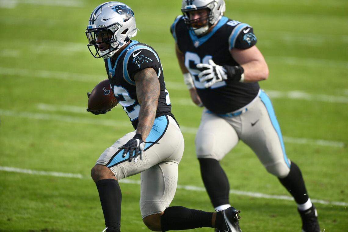 Carolina Panthers DJ Moore (12) rushes into the end zone for a touchdown vs Bucs during late 1st quarter action.during the first quarter of the game at Bank of America Stadium in Charlotte, NC on Sunday, November 15, 2020.