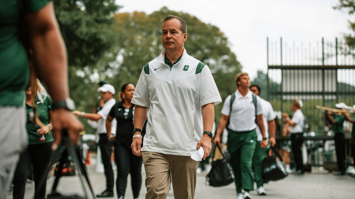 Charlotte 49ers’ athletic director Mike Hill on NIL, future sponsorship, growth of university