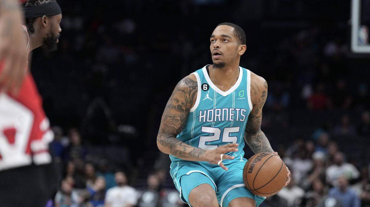 Mar 31, 2023; Charlotte, North Carolina, USA; Charlotte Hornets forward P.J. Washington (25) looks for the basket in the first quarter against the Chicago Bulls at Spectrum Center. Mandatory Credit: David Yeazell-USA TODAY Sports