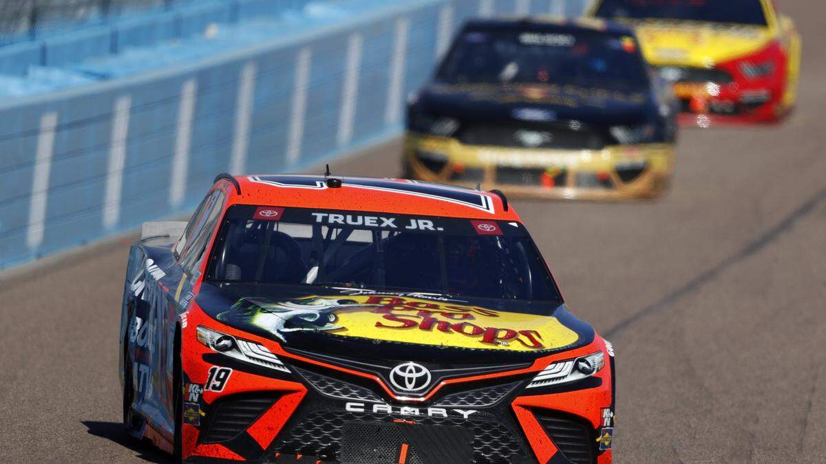 AVONDALE, ARIZONA - MARCH 14: Martin Truex Jr., driver of the #19 Bass Pro Toyota, drives during the NASCAR Cup Series Instacart 500 at Phoenix Raceway on March 14, 2021 in Avondale, Arizona. (Photo by Christian Petersen/Getty Images)