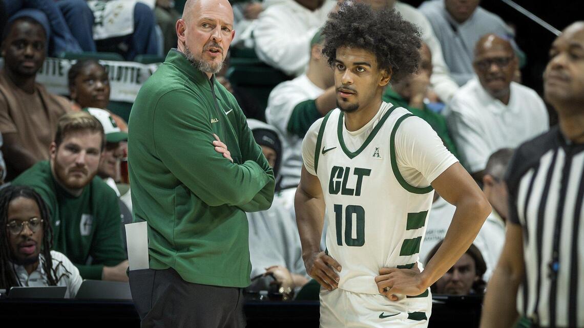Charlotte 49ers basketball loses key player as NCAA basketball transfer portal opens