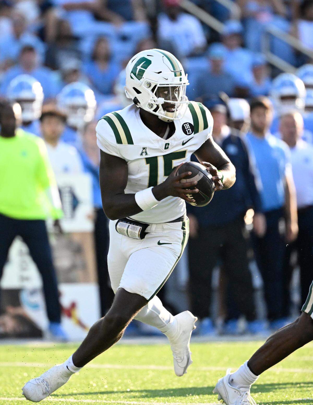 Charlotte 49ers quarterback Deshawn Purdie (15) looks to pass in the third quarter at Kenan Stadium. / Bob Donnan-Imagn Images