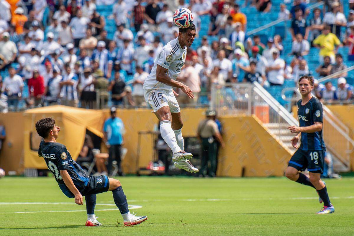 Jude Bellingham of Real Madrid heads the ball during the Club World Cup match against Pachuca at Bank of America Stadium in Charlotte, Sunday, June 22, 2025.