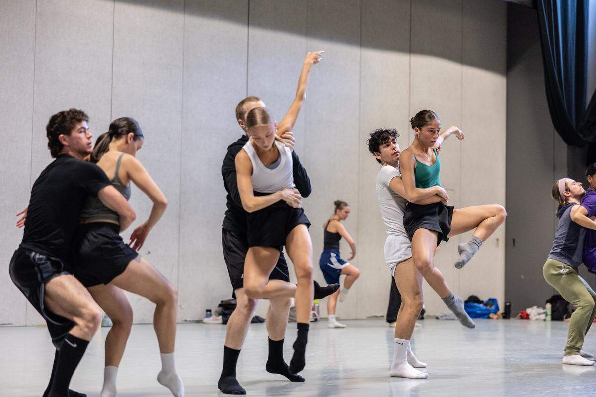Charlotte Ballet dancers rehearse “One Thousand Pieces,” which was choreographed by the company’s artistic director, Alejandro Cerrudo.