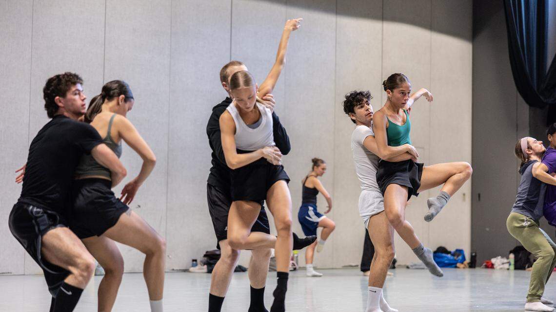 ‘Beautiful energy.’ New Charlotte Ballet show inspired by Chagall, Philip Glass