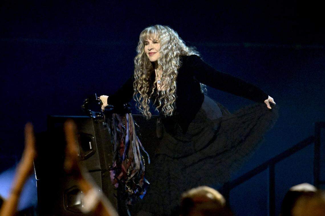 INGLEWOOD, CALIFORNIA - JANUARY 30: Stevie Nicks performs onstage during the FIREAID Benefit Concert for California Fire Relief at The Kia Forum on January 30, 2025 in Inglewood, California.  (Photo by Scott Dudelson/Getty Images for FIREAID)