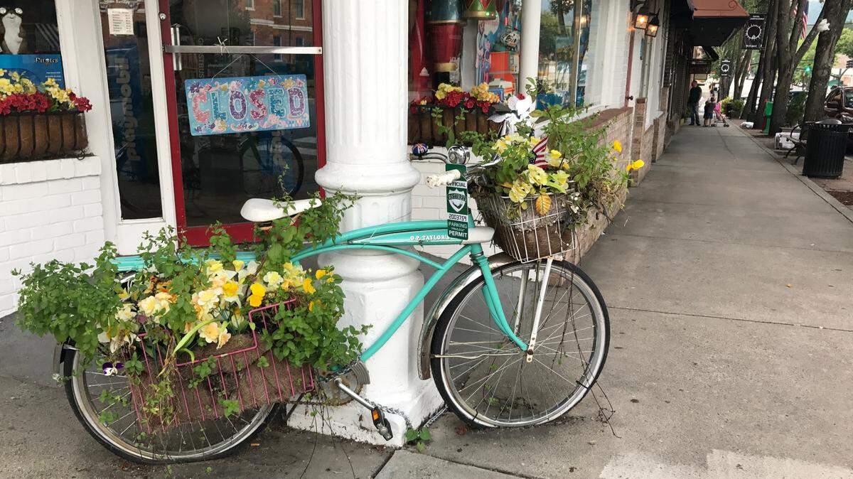 Brevard, which also has a vibrant shopping scene (and abundant white squirrels), is about an hour away from Highlands.