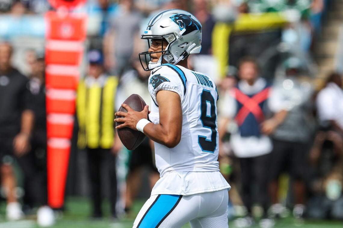 Panthers quarterback Bryce Young scans the field for a pass during the pre-season game against the Jets at Bank of America Stadium on Saturday, August 12, 2023 in Charlotte, NC.