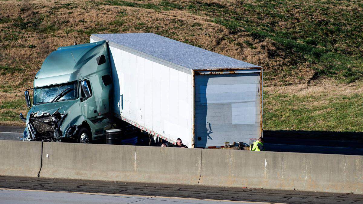 Truck driver charged with involuntary manslaughter in crash that killed CMPD officer
