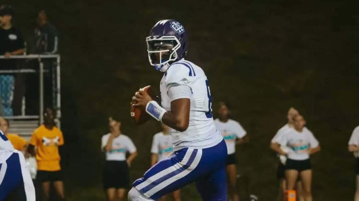 Ambassador Christian’s David Echevarria is Observer offensive football player of the week