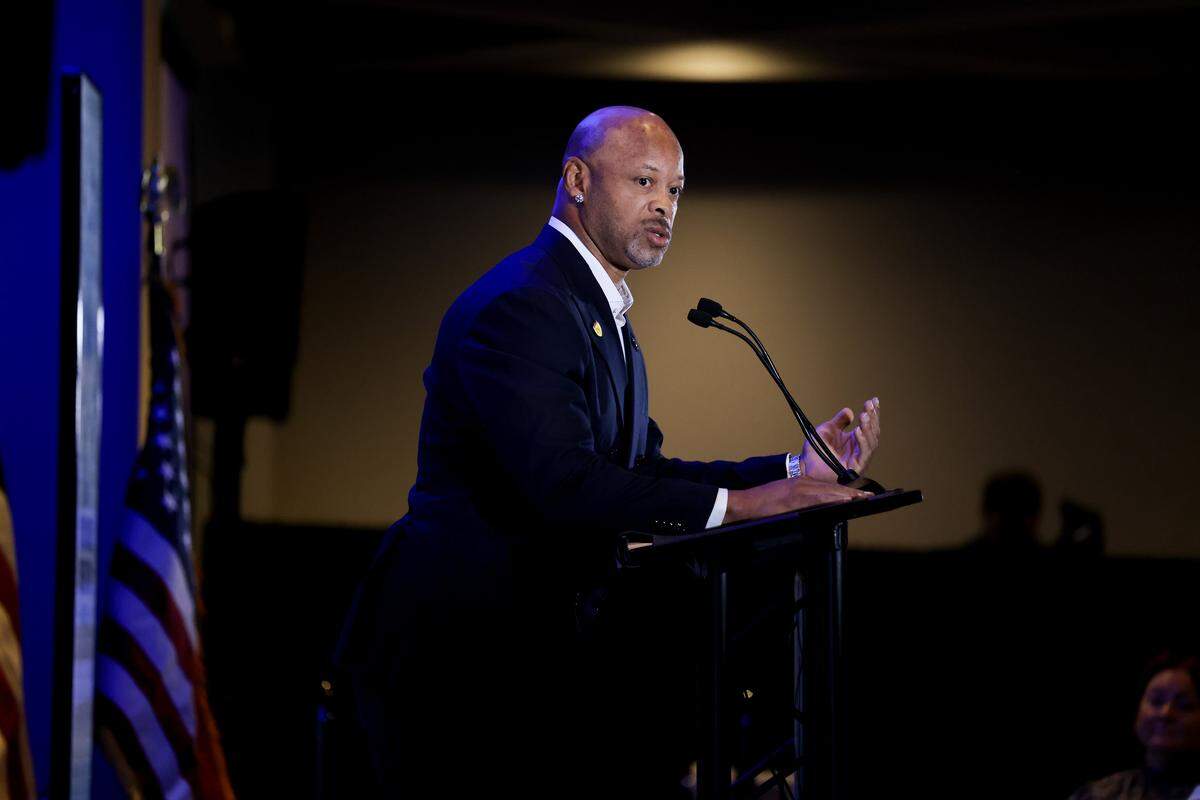 Laveranues Coles, former NFL player, speaks to a group at the Hood-Hargett Breakfast Club at the Hyatt Centric South Park Thursday, April 30, 2026 in Charlotte.